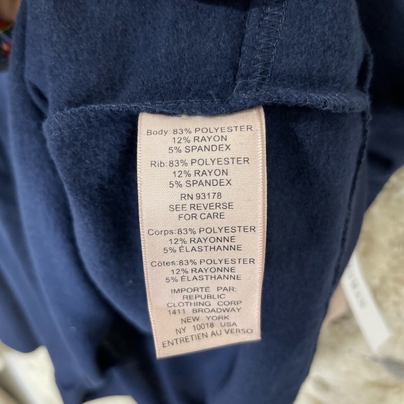 NWT philosophy blue “merry” graphic pullover with free scrunchie size 1X - Picture 5 of 7